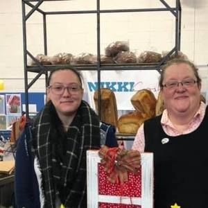 Meet your Posher, Esther